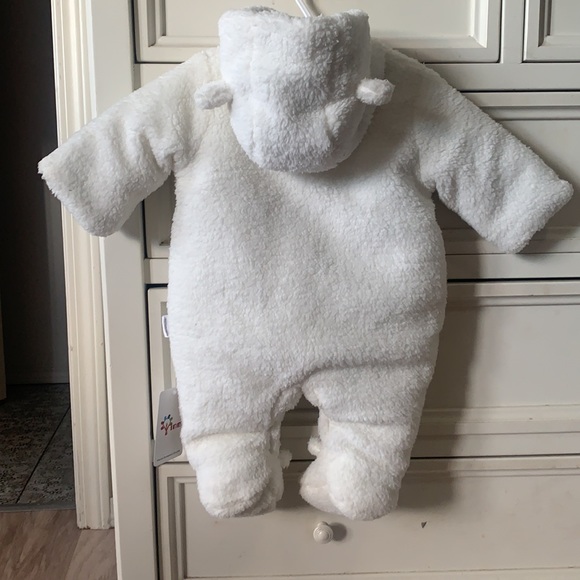 Fuzzy warm white onesie 0-3 months BNWT - Picture 3 of 5